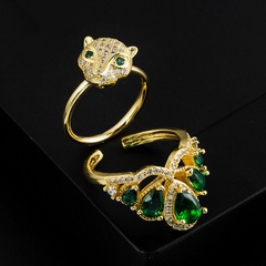 Moda chapado en oro Micro incrustaciones de circonio verde cobre anillo accesorios al por mayor