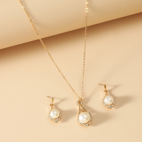 Fashion Inlay Rhinestone Set Pearl Diamond Set Necklace Ear Stud's discount tags