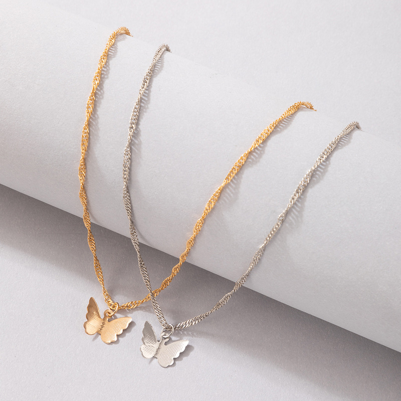 Simple Fashion Alloy Butterfly SingleLayer Necklace Geometric Animal Irregular Clavicle Chainpicture3