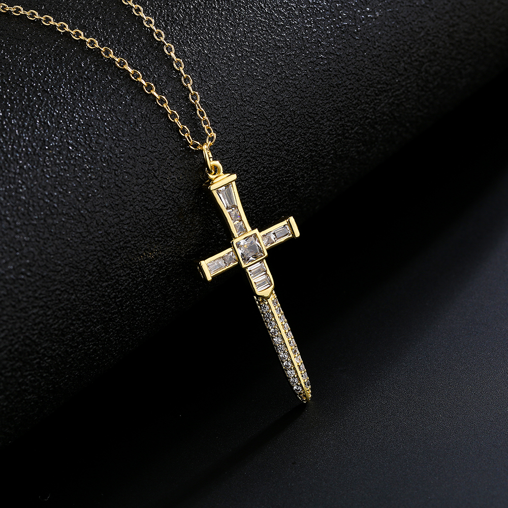 Fashion Copper 18K Gold Micro Inlaid Zircon Cross Pendant Necklacepicture2