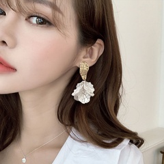Fashion Geometric Flower Shell Crack Petal Flower Resin Earrings