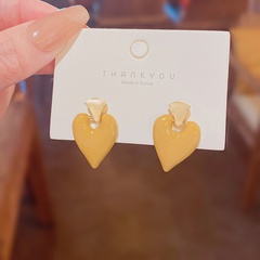 Retro Drop Oil Cute Heart yellow Studs Earrings