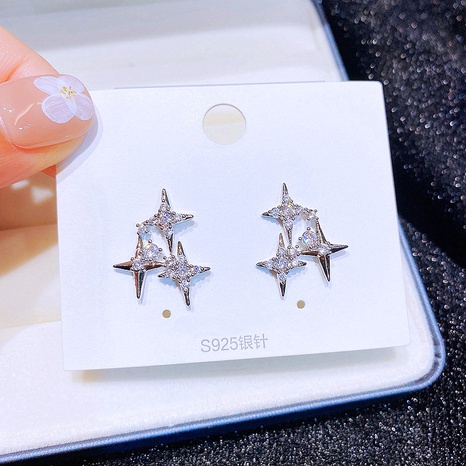 Mode Glänzende Sterne Micro Intarsien Zirkon Vier-Wies Sterne Ohr Bolzen Ohrringe's discount tags