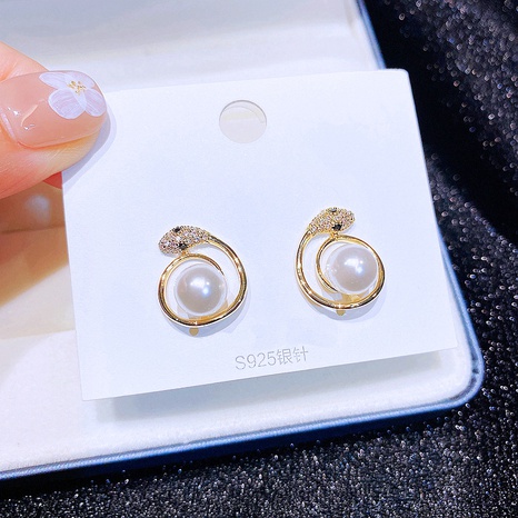 Fashion Creative Zircon Micro-Inlaid Snake Surround Pearl Earrings's discount tags