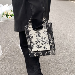 New Fashion Embroidery Portable Canvas Tote Bag Large Capacity Commuter Shoulder Bagpicture9