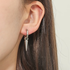 Fashionable Stainless Steel Anti-Allergy Sharp Cone Ear Clip Geometric Earrings