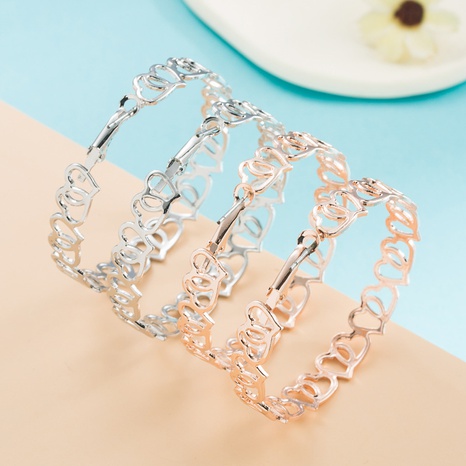 Fashion New Wholesale Metal Heart Geometric  Women's Alloy Earrings's discount tags