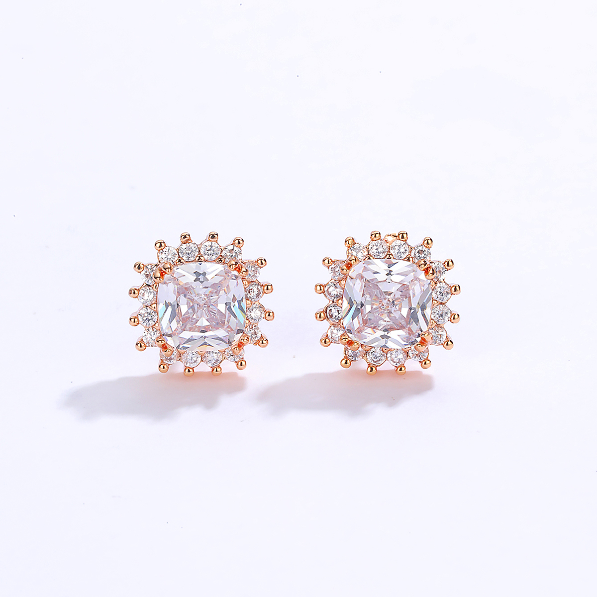 Fashion Creative Round Geometric Copper plating 18K Gold Inlaid Zircon Stud Earringspicture1