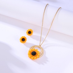 Stainless Steel Electroplated 18K Gold Sunflower Stud Earrings Necklace Set