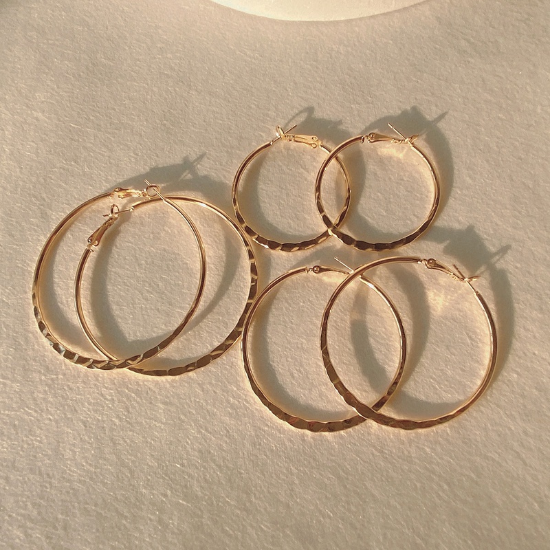 Mode Einfache Feste Farbe Kreis Falten Konkaven Konvexen Metall Ohrringe