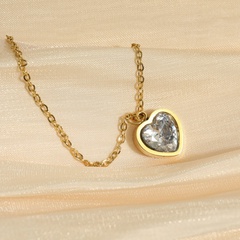 Clear Heart-Shaped Zircon Pendant Necklace 18K Gold Plated Titanium Steel Necklace Jewelry