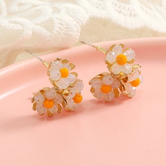 Fashion New Sweet Retro Simple Hand-Woven Small Fresh Flower Alloy Earrings