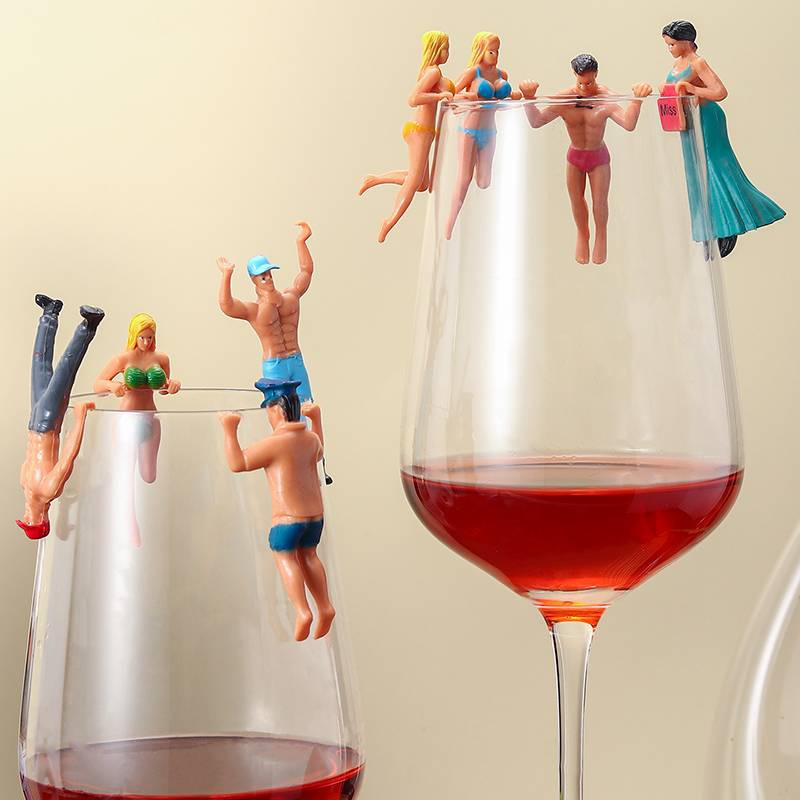 Fashion Nette Puppe Geformte Wein Glas Marker 8Teiliges Set