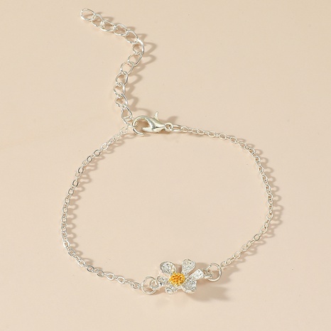 Fashion Cute Flowers Daisy Shaped Pendant Alloy Bracelet's discount tags