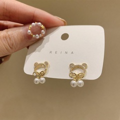 2022 New Trendy Bear Round Pearl Alloy Ear Studs Earrings Wholesale