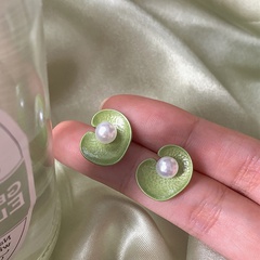 new Retro green lotus leaf Pearl alloy Clip earrings stud earrings