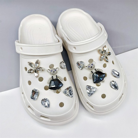 New Hole Shoes DIY Rhinestone Bear Set Shoe Ornament Removable Shoe Buckle Accessories's discount tags