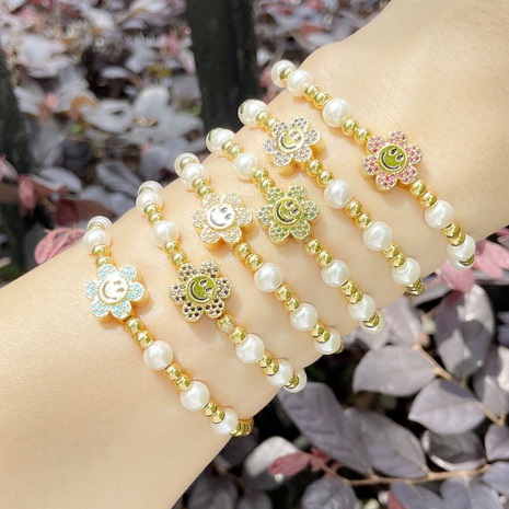 Mode Kupfer Smiley Blumen Armband Täglich Künstliche Perlen Zirkon Kupfer Armbänder's discount tags