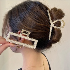 Frau Mode Pendler Geometrisch Legierung Kopfbedeckung Überzug Künstliche Perlen Haarkrallen
