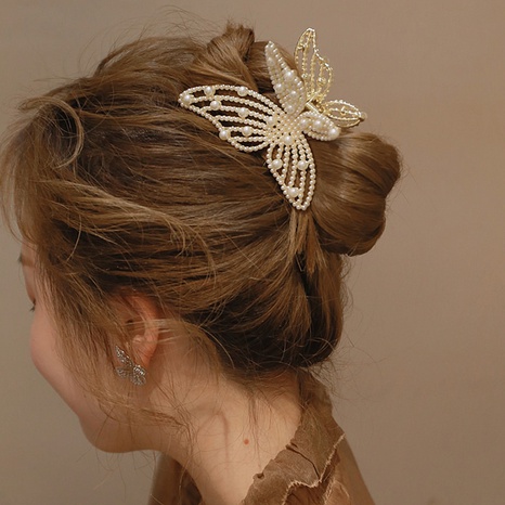 Femmes Mode Doux Papillon Alliage Couvre-Chef Placage Strass Artificiels Perle artificielle Griffes De Cheveux's discount tags