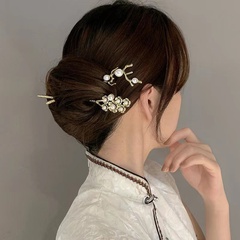 Frau Retro Mode Geometrisch Blume Metall Kopfbedeckung Überzug Künstliche Perlen Haarklammer
