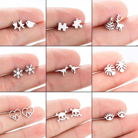 Women'S Simple Style Geometric Snowflake Stainless Steel No Inlaid Ear Studs Stainless Steel Earrings's discount tags