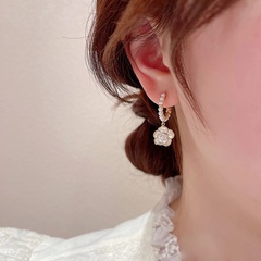 Women'S Fashion Flower Alloy Earrings Beads Earrings