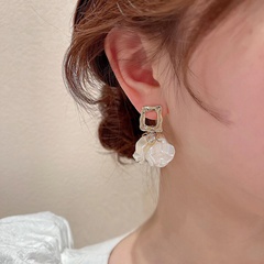 Frau Koreanische Art Geometrisch Legierung Ohrringe Hülse Ohrringe