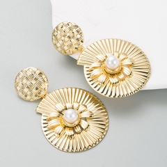Fashion Creative Geometric Shell-Shaped Metal Alloy Inlaid Pearl Long Earrings