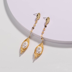 Fashion Simple Metal Shell Shape Ear Hook round Chain White Pearl Alloy Earrings