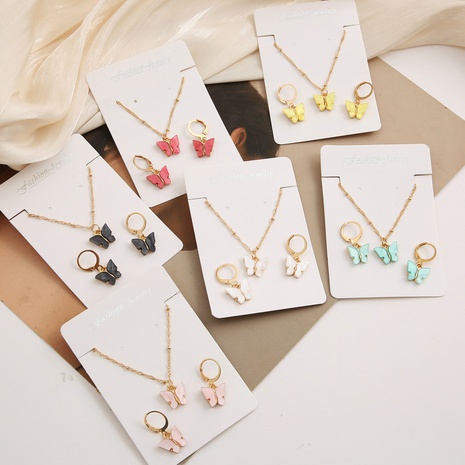 Women'S Fashion Butterfly Arylic Alloy Earrings Necklace Splicing No Inlaid Jewelry Sets's discount tags