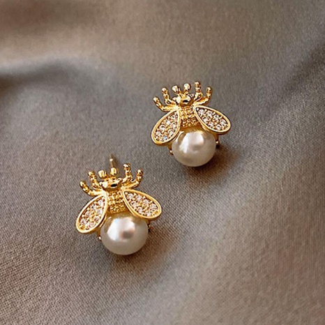 Fashion Bee Artificial Pearls Alloy Plating Rhinestone Ear Studs's discount tags