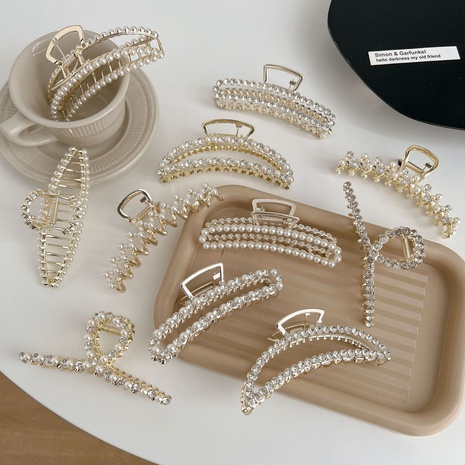 Fashion Geometric Alloy Plating Hollow Out Artificial Rhinestones Artificial Pearls Hair Claws's discount tags