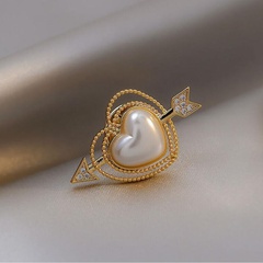 Fashion Heart Shape Alloy Plating Artificial Pearls Brooches