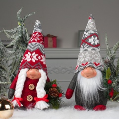 Mode-Schneeflocken-Strickmütze Große kreative stehende Weihnachtsmann-Schaukasten-Puppendekoration