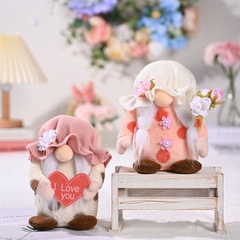 Cute Holding Heart Bouquet Faceless Doll Mother's Day Decoration