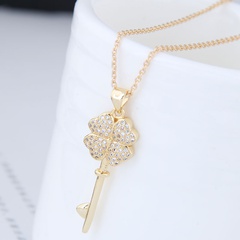 Mode Vierblättriges Kleeblatt Schlüssel Kupfer Halskette Überzug Inlay Zirkon Kupfer Halsketten