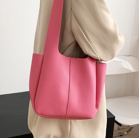 Fashion Solid Color Magnetic Buckle Tote Bag's discount tags