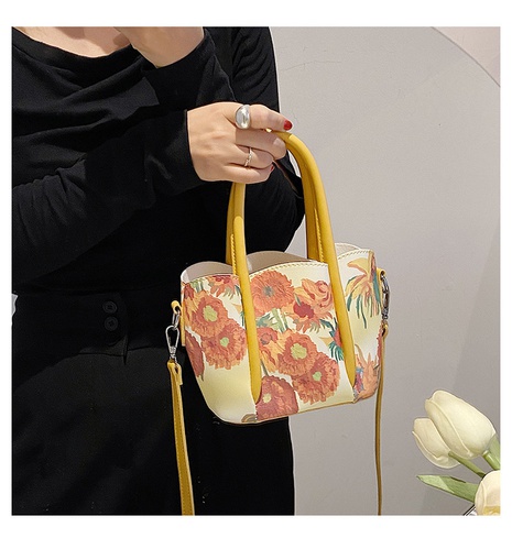 Fashion Fruit Floral Crossbody Bag's discount tags