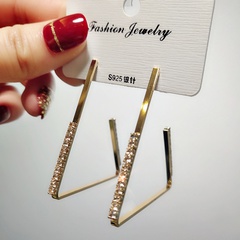 Simple Style Triangle Alloy Inlay Artificial Rhinestones Ear Studs