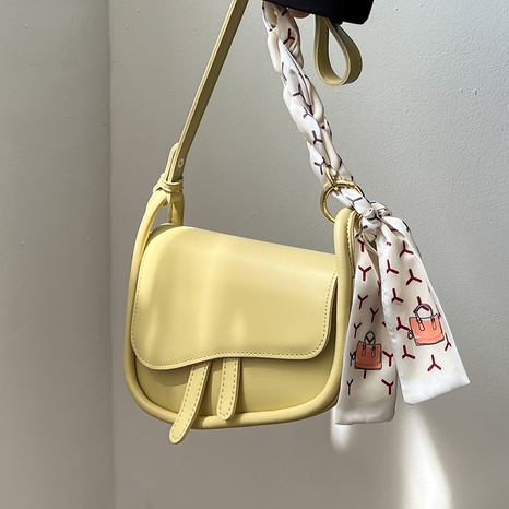 Bolsa de sillín bajo las axilas de cuero PU de tamaño pequeño con cinta de color sólido a la moda's discount tags
