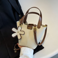 2022 New Fashion Simple Portable Single Shoulder Crossbody Bucket Bag