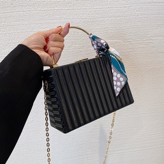 2022 Summer New Fashion Silk Scarf Handle Messenger Chain square bag