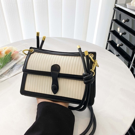 2022 Summer New Fashion Single Shoulder Underarm Crossbody Small Square Bag's discount tags