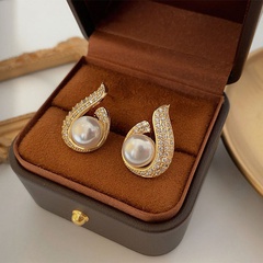 Women'S Fashion Irregular Water Droplets Alloy Ear Studs Plating Inlay Artificial Pearl Rhinestone Stud Earrings