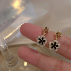 Fashion Alloy Flowers Earrings Daily Inlay Rhinestone Drop Earrings As Shown in the Picture