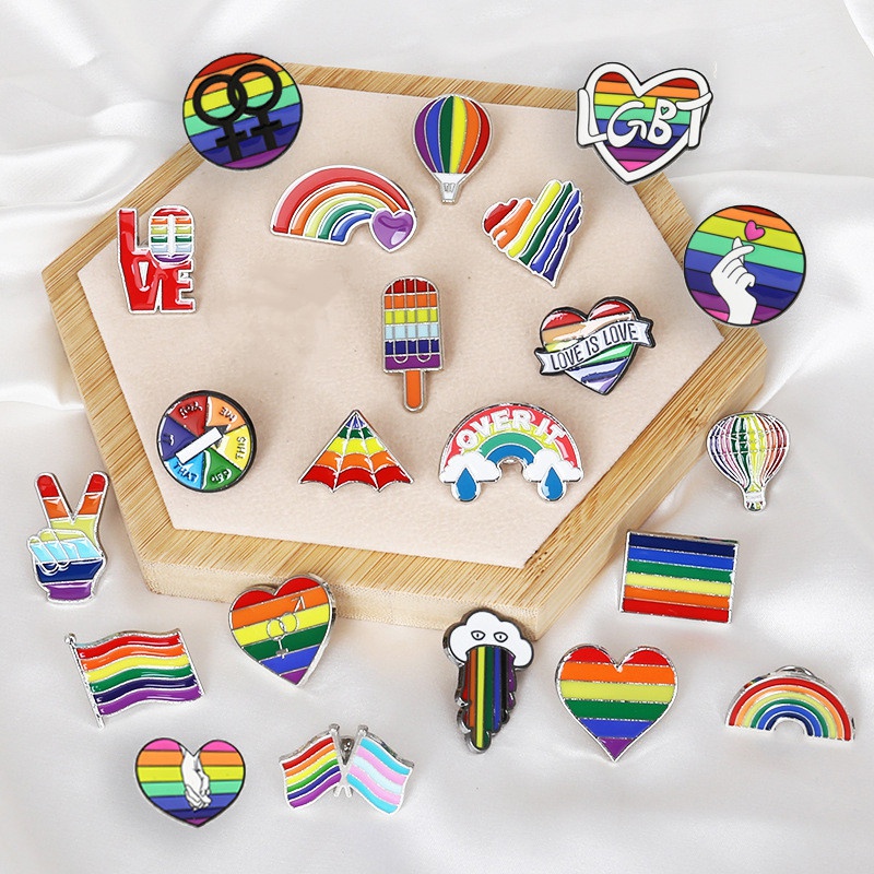 Broche en alliage de bannire colore de dessin anim gay Rainbow Pride en forme de coeur