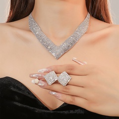 Femmes De luxe Mode Losange Alliage Strass Boucles d'oreilles Collier Bijoux Ensemble Placage Diamant Strass 1 ensemble