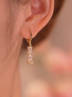 Elegant Legierung Geometrisches Muster Ohrringe Dating Galvani sieren Drop Ohrringe Wie in der Abbildung gezeigt
