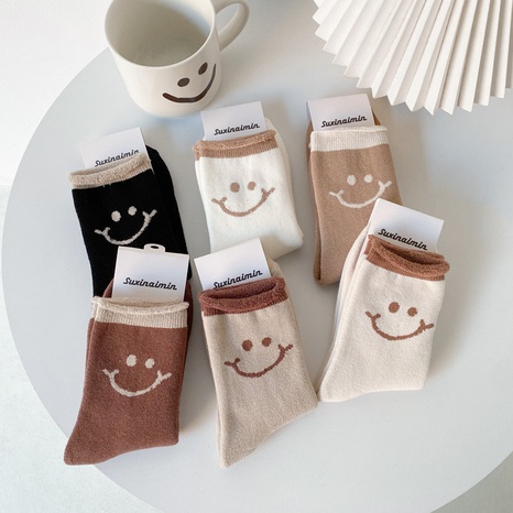Neue nette solid farbe lächelndes gesicht freies größe verdickt frauen baumwolle Socken's discount tags